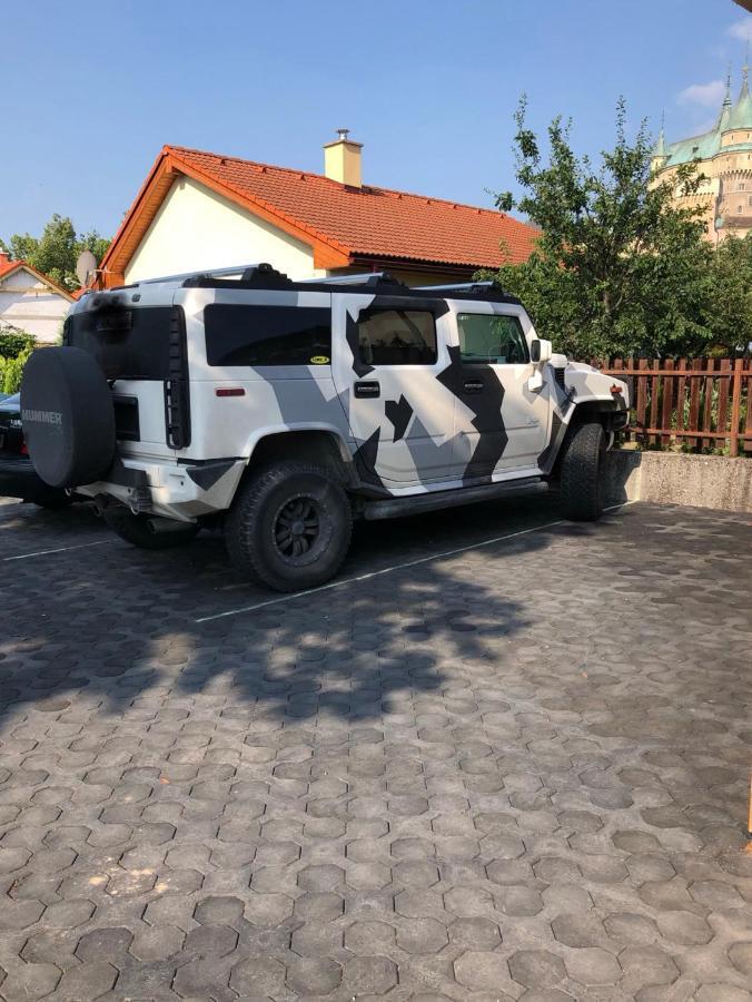 Penzion Pod Zamkom Бойниці Екстер'єр фото